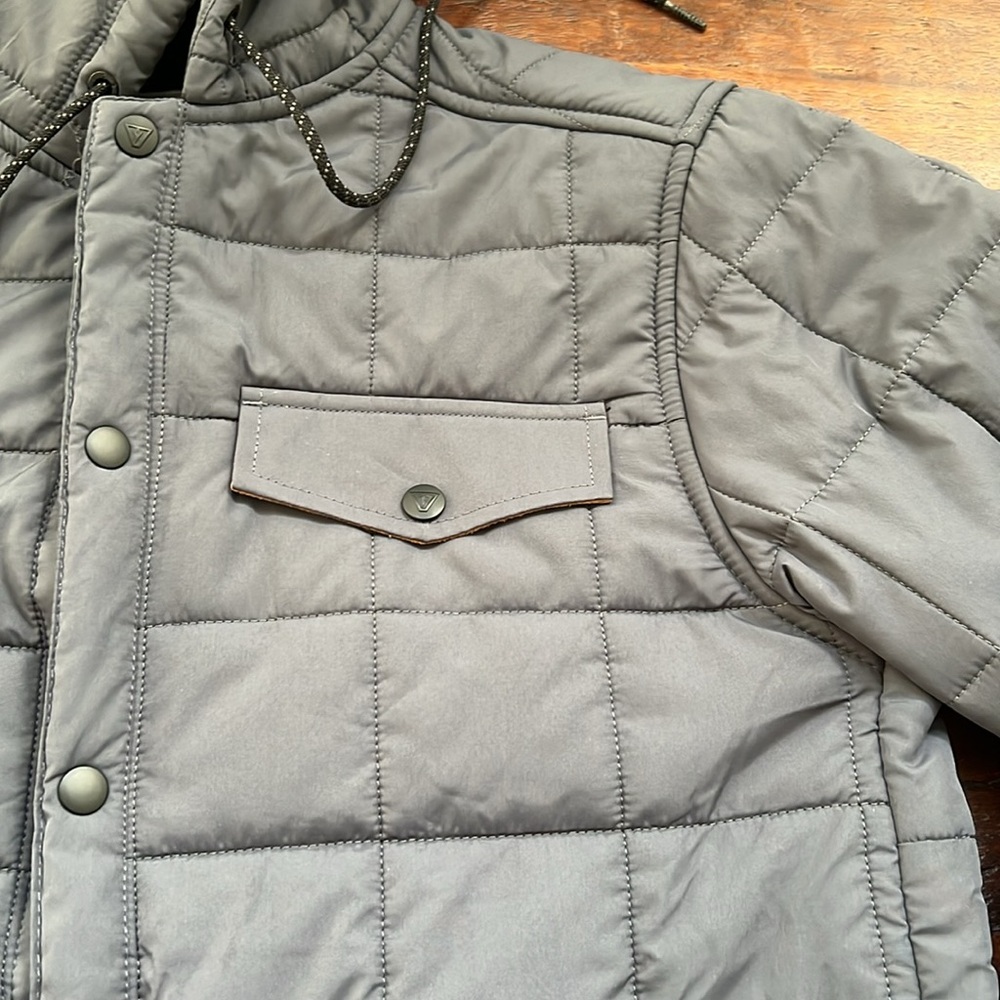 VISSLA Men's Cronkite II Eco Snap Hooded Quilted Jacket Gray/Black Size S - Picture 9 of 10